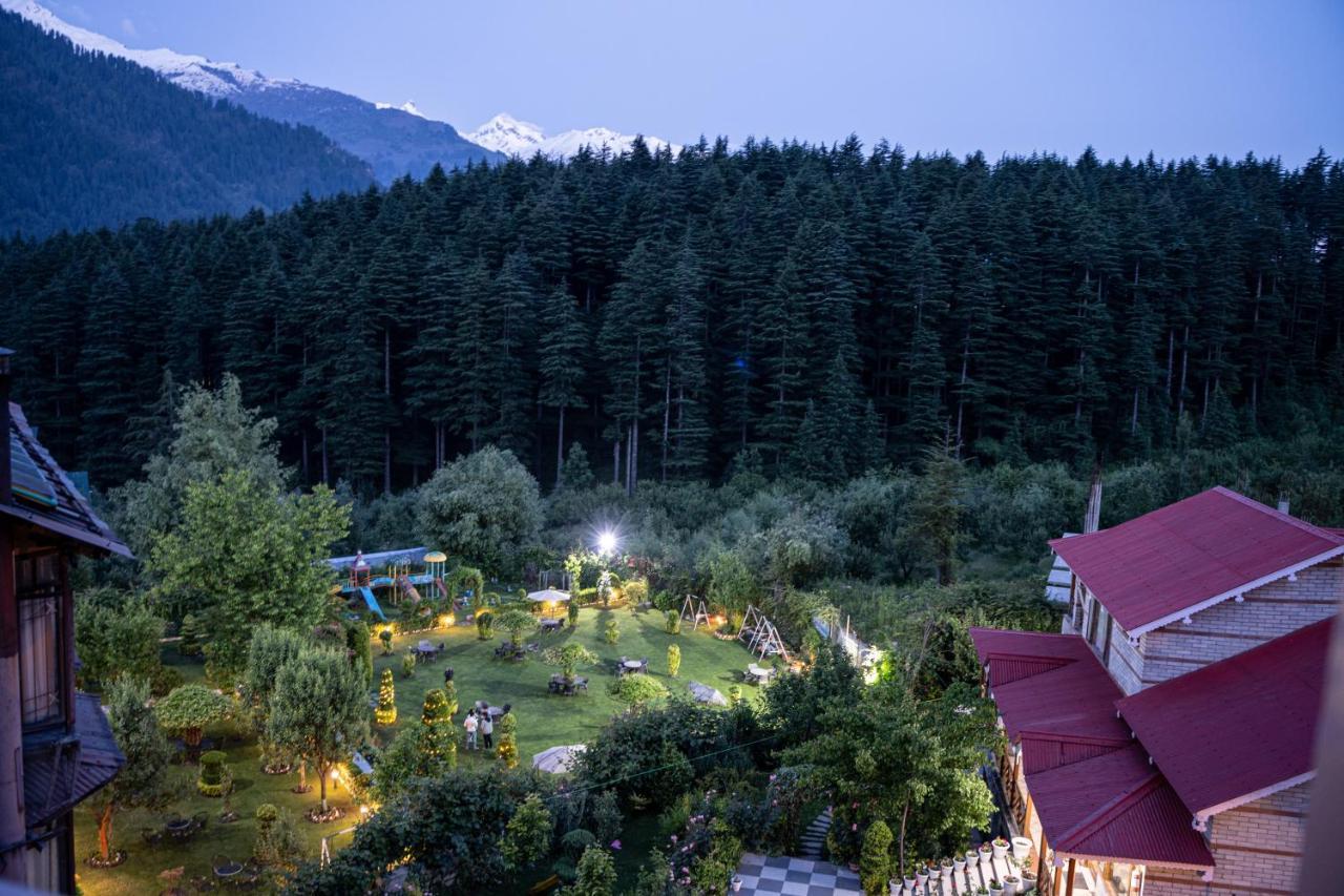 Hotel The Conifer Manāli Exterior foto