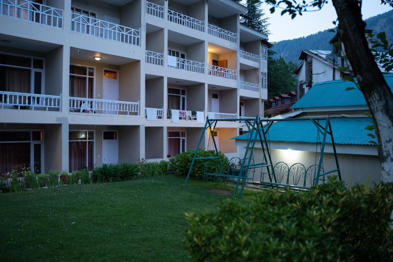 Hotel The Conifer Manāli Exterior foto